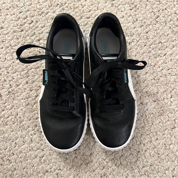 Women's Puma leather sneakers size 7 - Picture 4 of 11